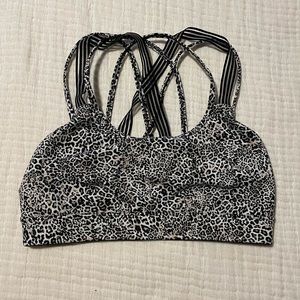 Victoria Sport Leopard Strappy Sports Bra